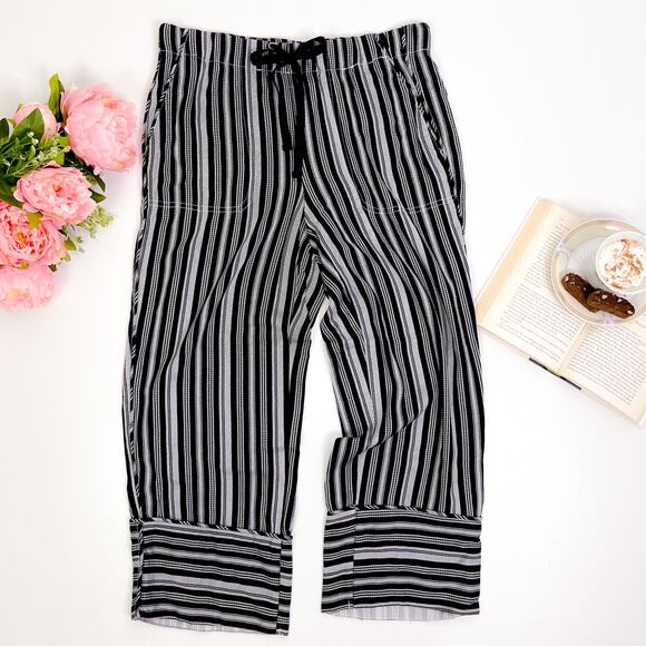 Blue Earth Knox Relaxed Pull-On Stripe Gaucho Pants Black White size Small NWT - Picture 1 of 11